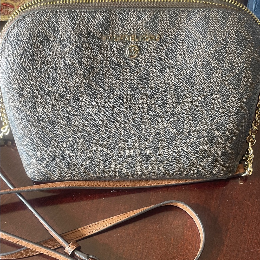 Michael Kors Black and Tan Crossbody Bag Set - Picture 2 of 14